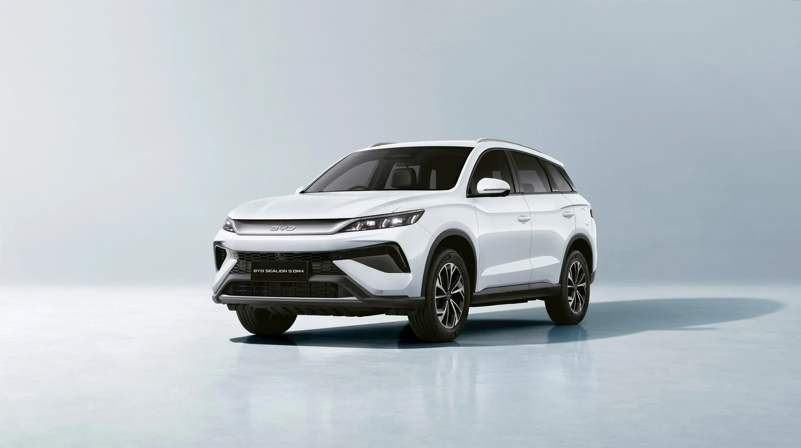 BYD Sealion 5 DM-i - Phía trước
